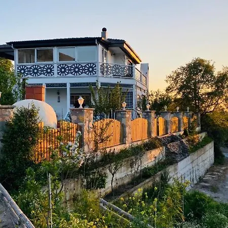 Beyaz Villa *